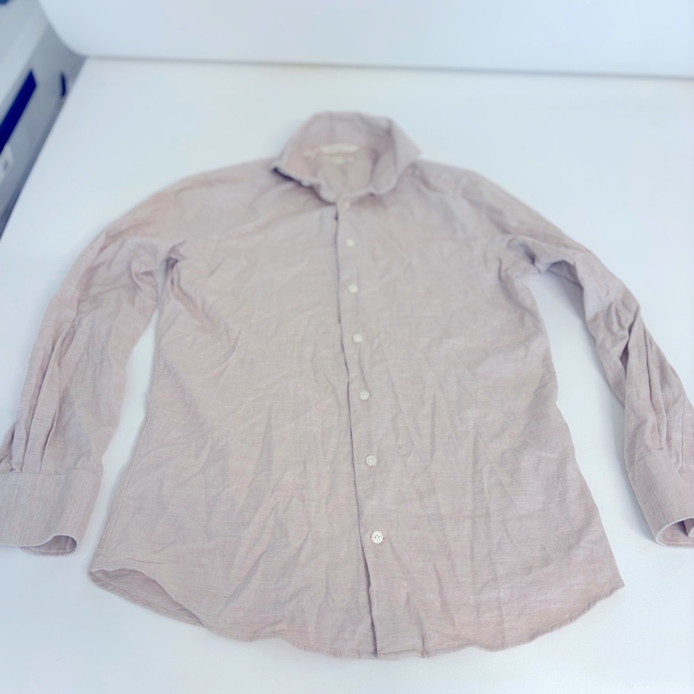Suitsupply Button Down made with Egyptian cotton